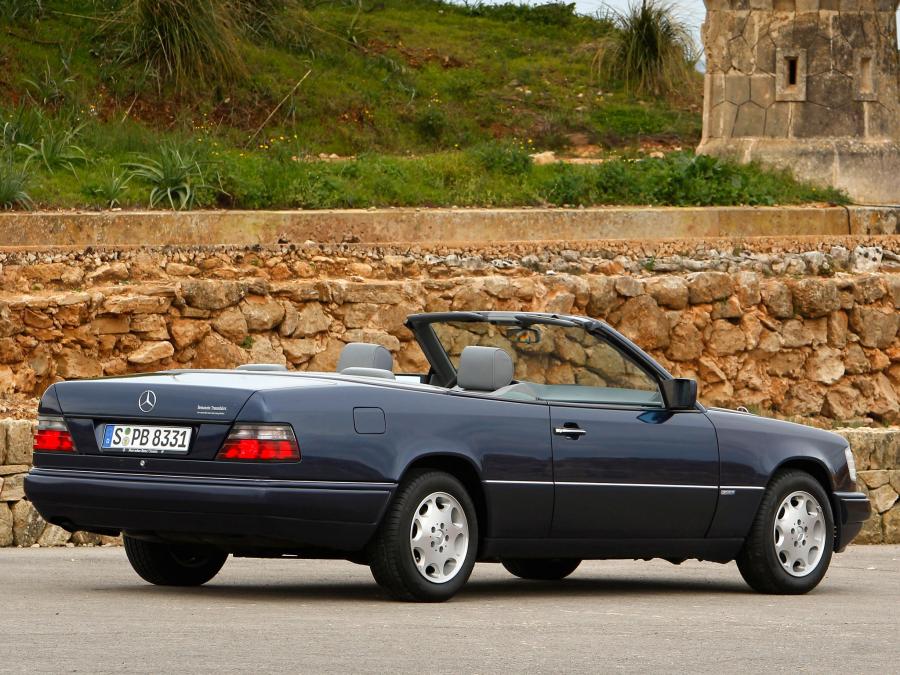  Mercedes-Benz E200 Cabrio 1994 года  (фото 8 из 9)